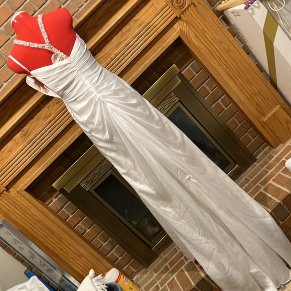 EUC Sz 2 Disney Fairytale Weddings by Alfred Angelo “Jasmine” - Picture 5 of 9